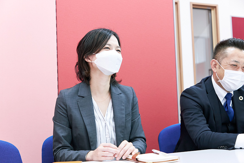 マーケティング担当