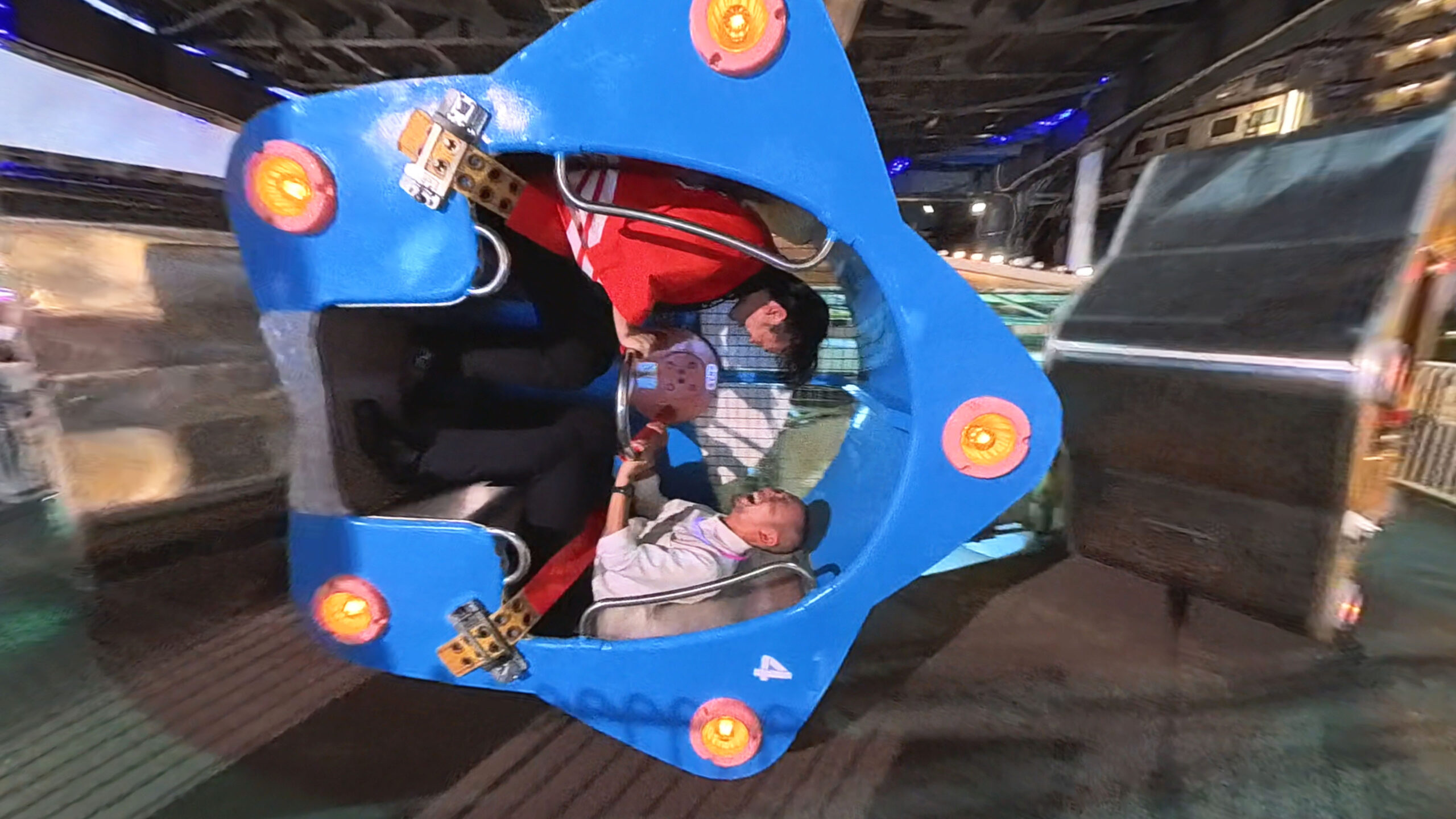 ぐるぐる回り続ける「リトルスター」