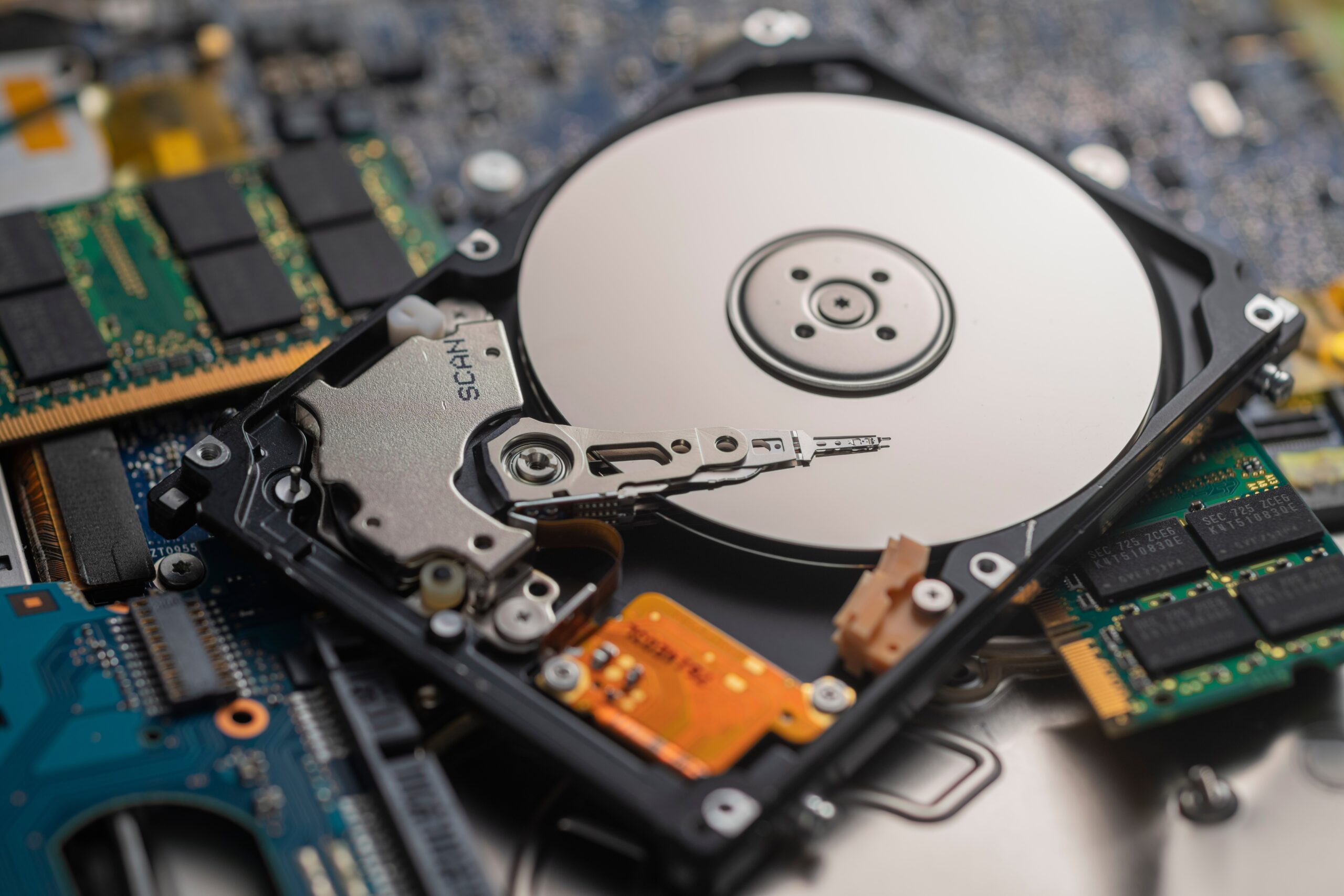 EOLとは？意味・リスク・対応策をわかりやすく解説